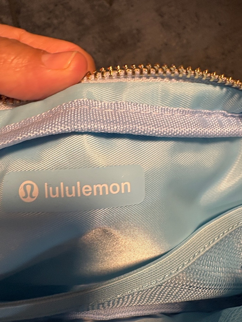lululemon athletica Light Blue Everywhere Belt Bag - Picture 8 of 11